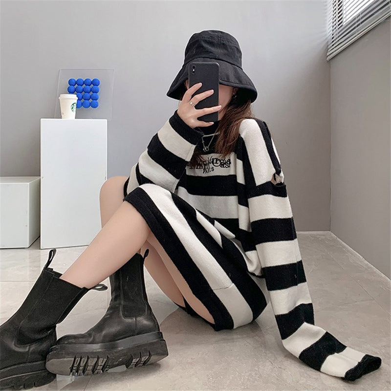 Net red port flavor retro embroidery striped sweater female autumn 2021 new loose long-sleeved large size sweater top - Plushlegacy